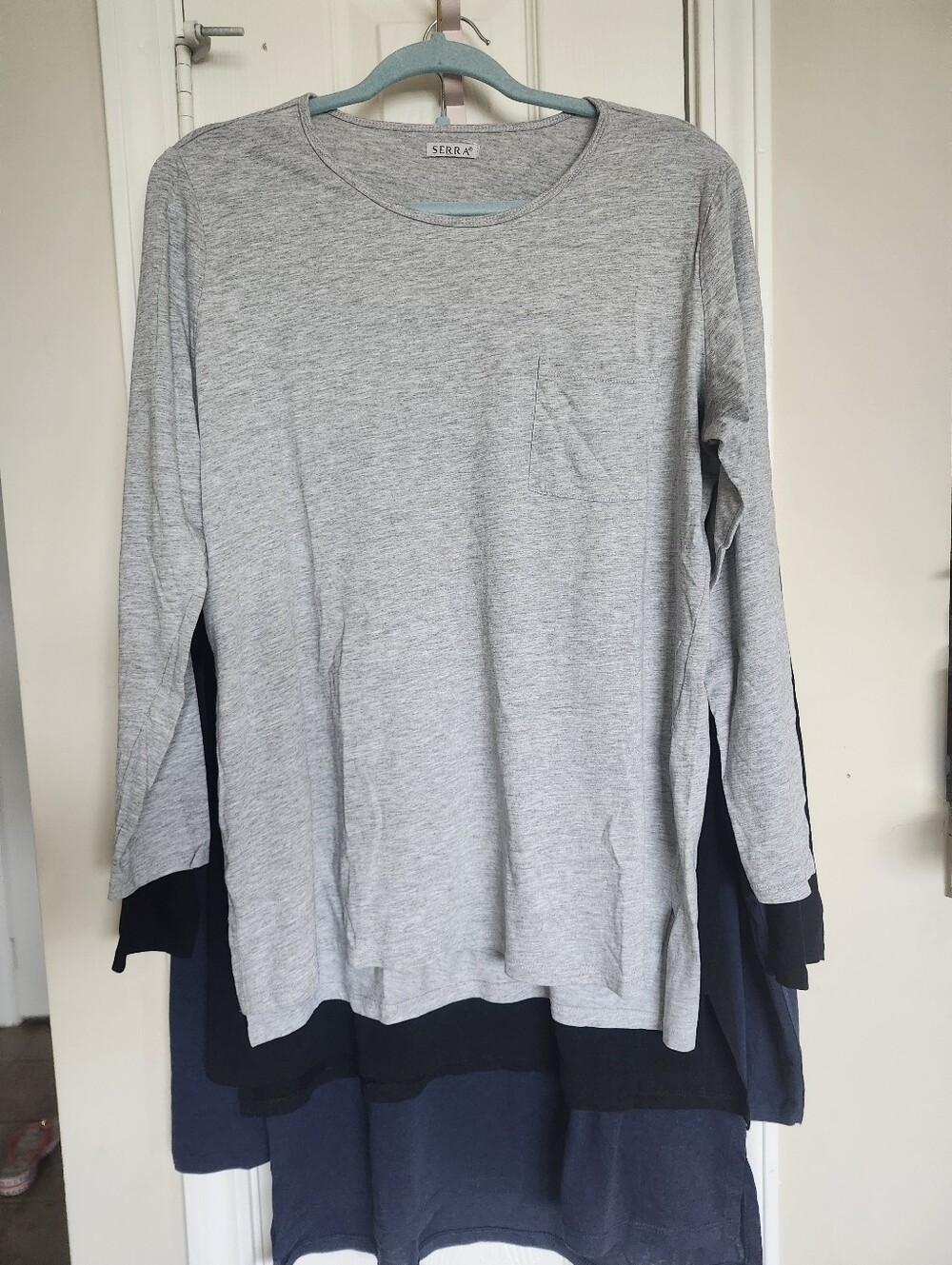 3 Pk Serra womans Long-Sleeve Crew Pocket Tee - Light Gray, Black and Navy Blue
